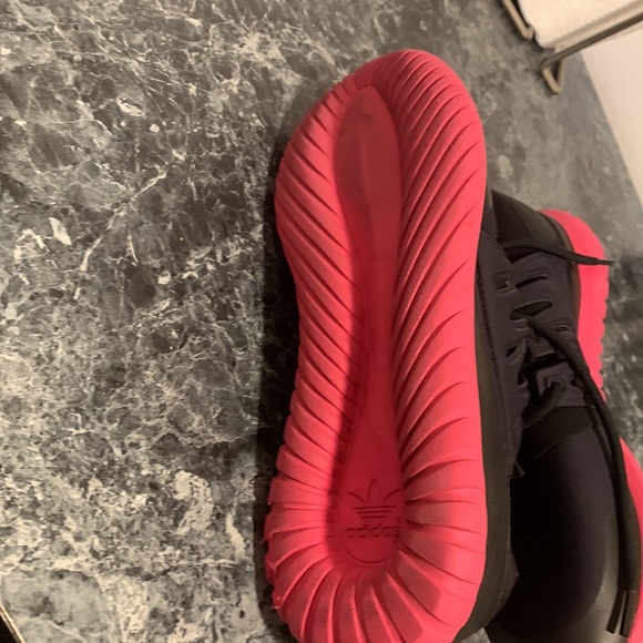 Adidas - Picture 6 of 6